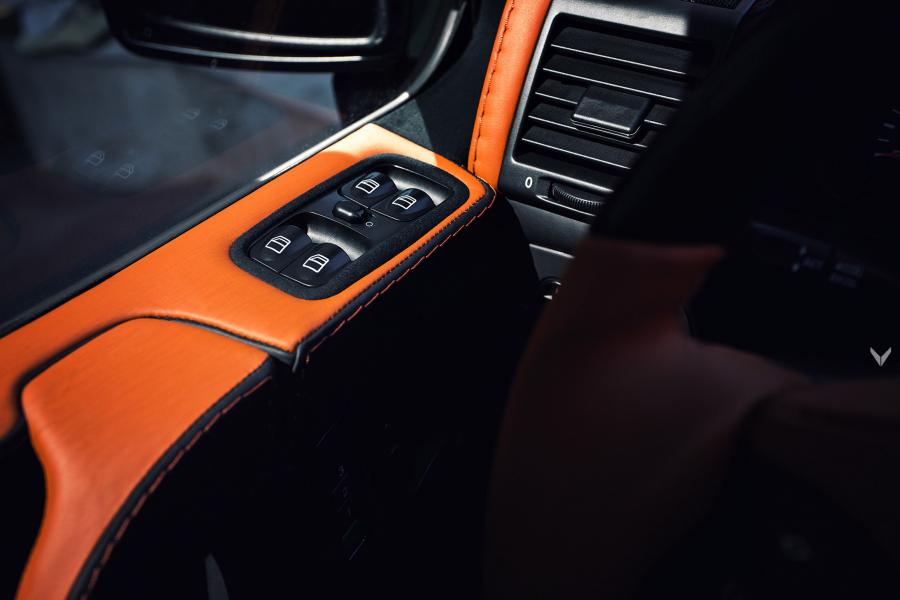 Детали интерьера Mercedes-Benz G55 AMG by Vilner 2017 года  (фото 4 из 13)